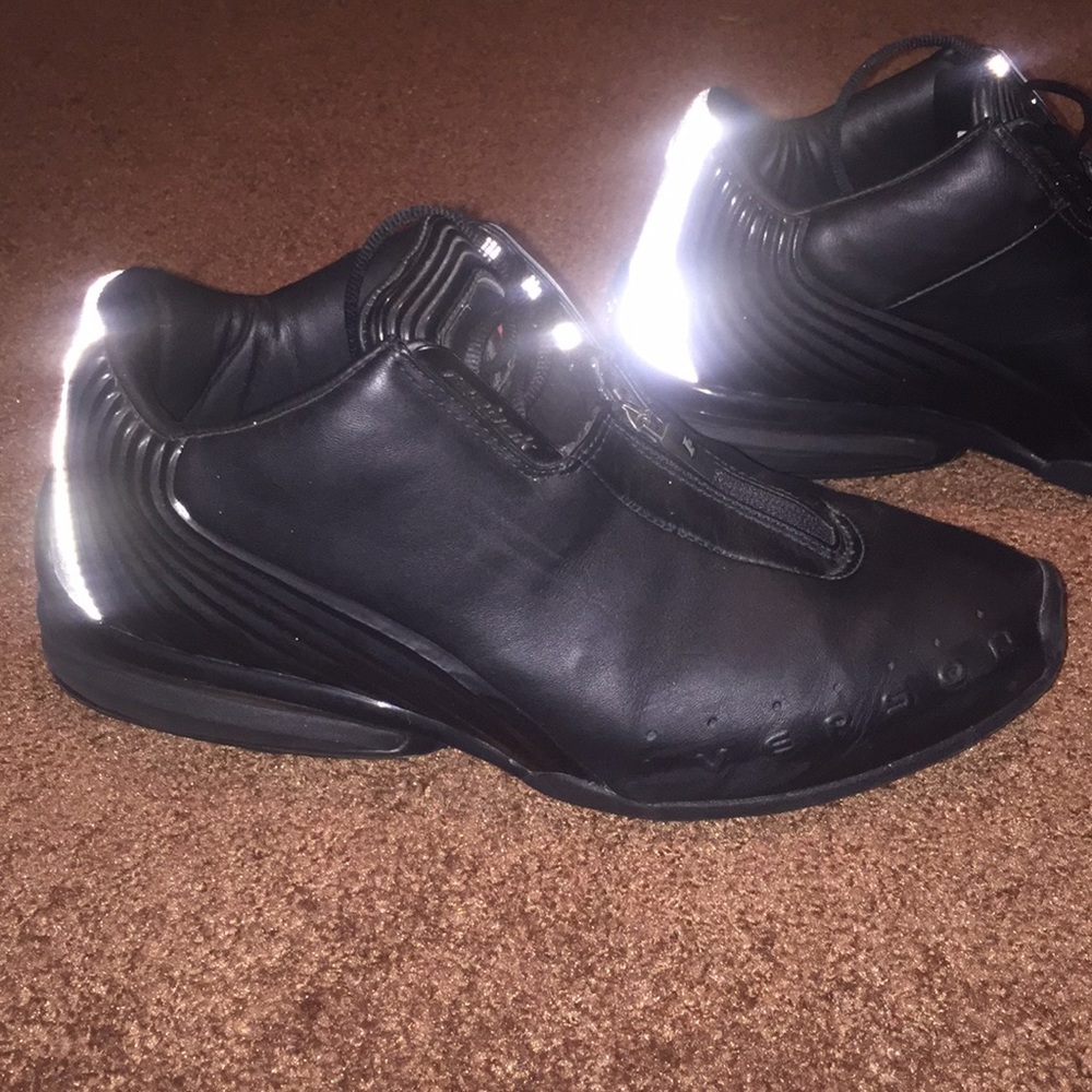Men’s black leather iverson’s used good condition